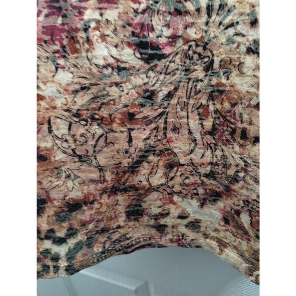 Catherines Size 18/20W (1X) Brown Animal Abstract Embellished Asymmetric Hem Top - Picture 5 of 6